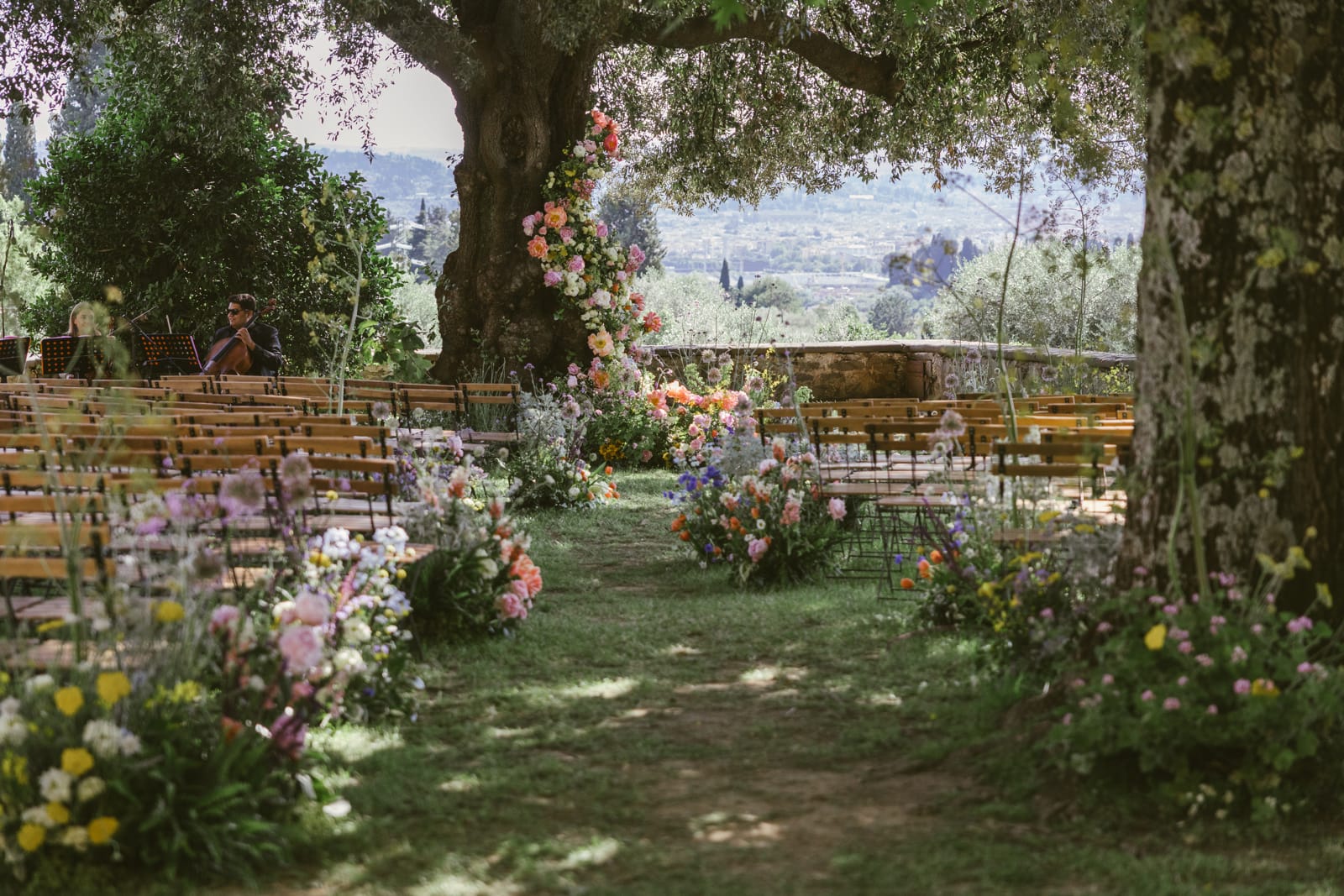 Getting Married in Tuscany: What to Expect in Every Season, Month by Month 1 Best time to get married in Tuscany by Season